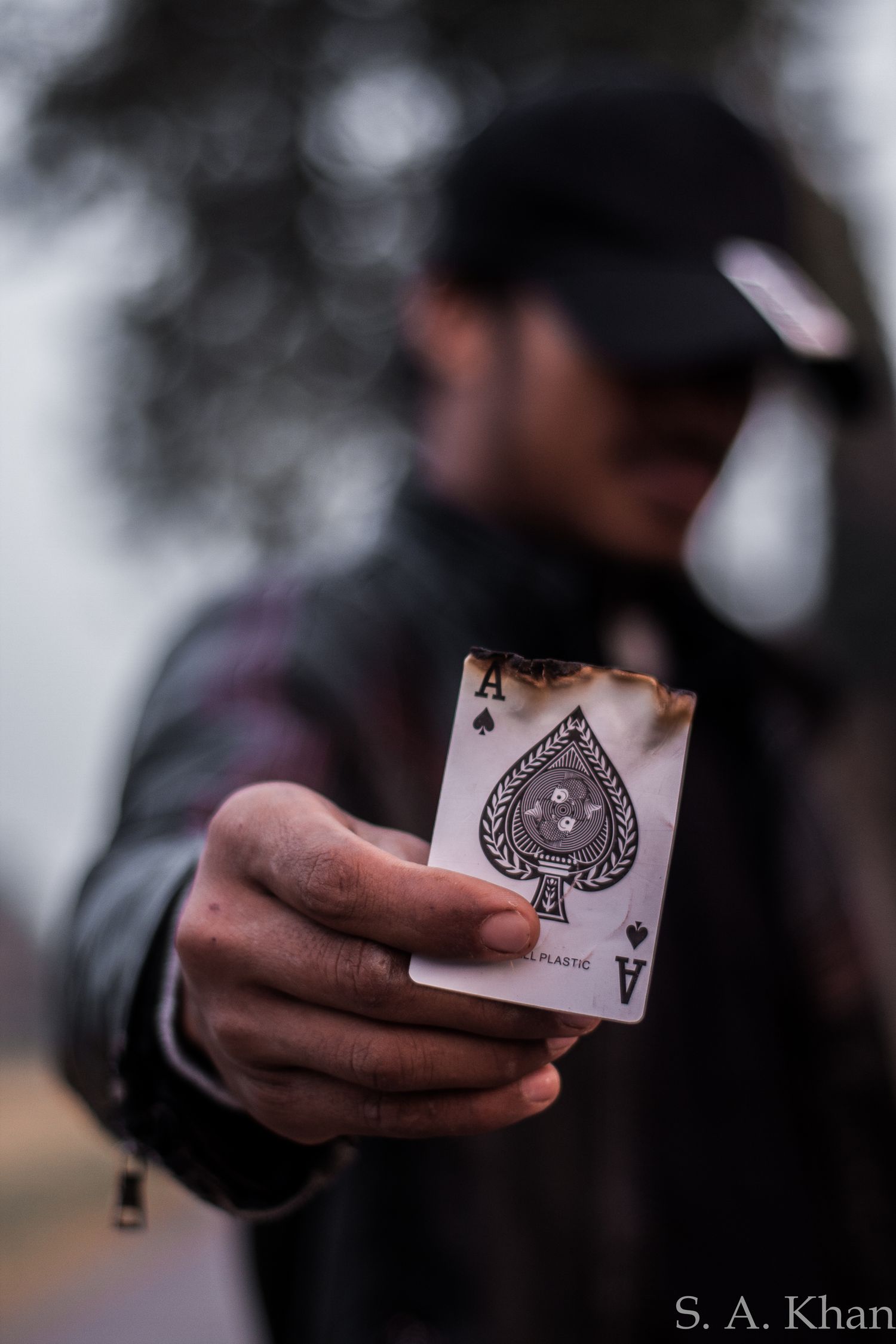 小丑希斯莱杰扑克牌，一张牌里藏着的疯狂与觉醒